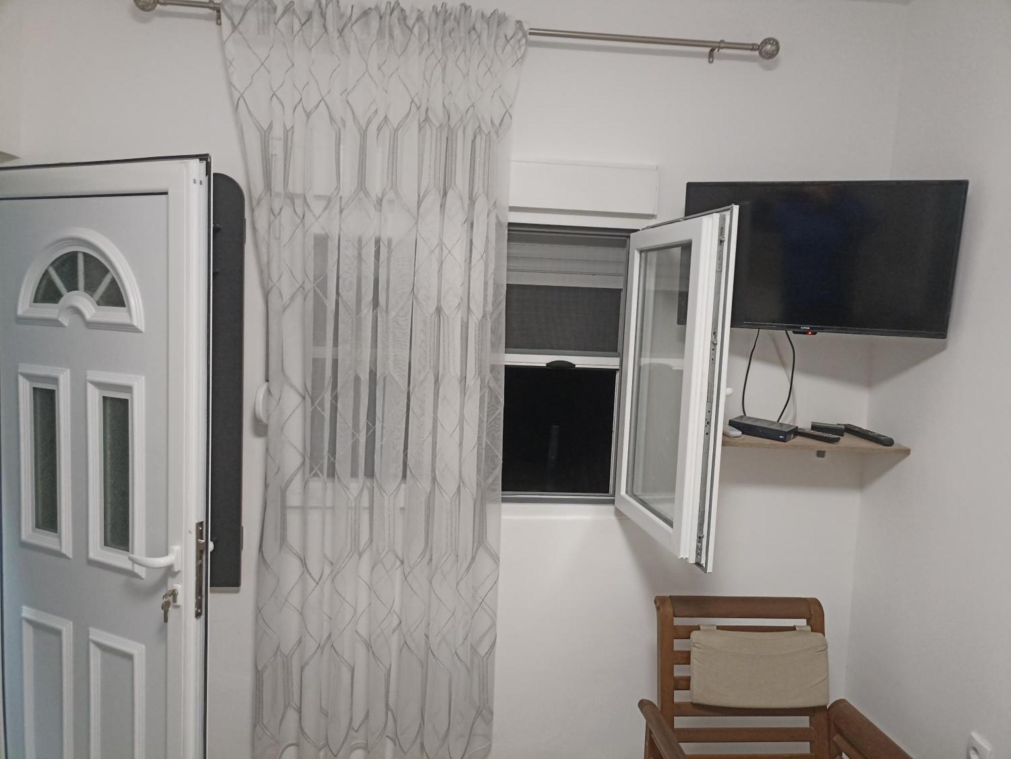 Mini Garsonjera Hotel Podgoriţa Cameră foto